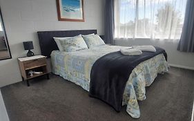 Fantastic Two Bedroom Unit